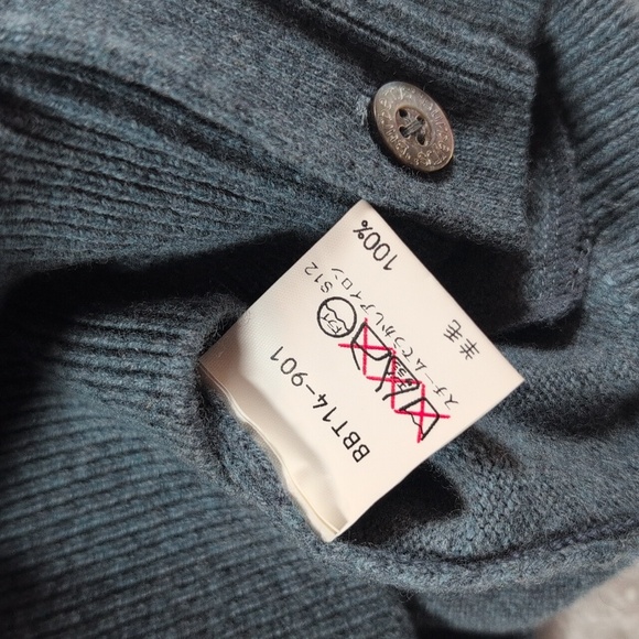 173- NWT Burberrys 100% wool vest, youth L, mens S - Picture 9 of 10